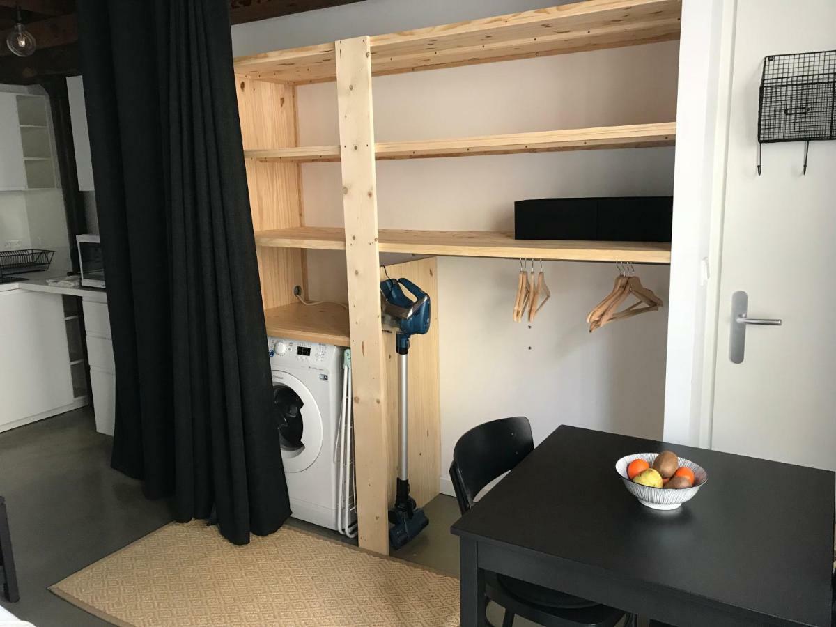 Le Studio Du Moulin Leilighet Chambéry Eksteriør bilde